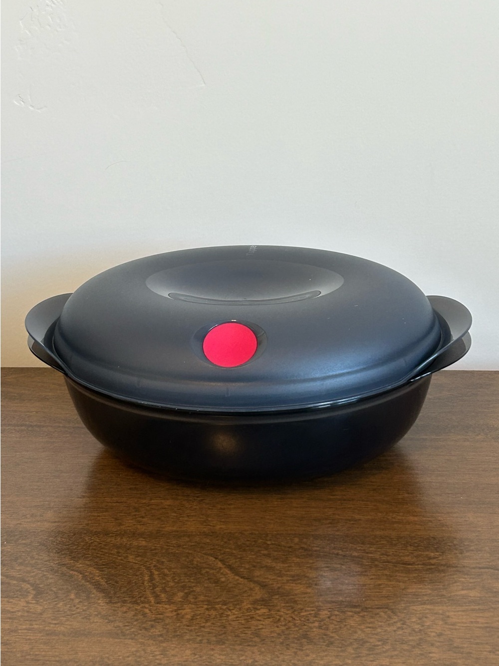 TUPPERWARE HEAT N SERVE BLACK OVAL ACRYLIC MICROWAVE DISH BOWL 2.0L #5433A-3